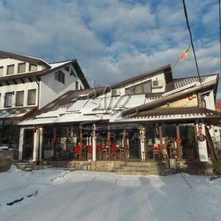 La Marele Moft Hotel Slănic Buitenkant foto