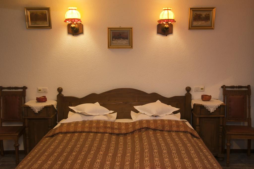 La Marele Moft Hotel Slănic Kamer foto